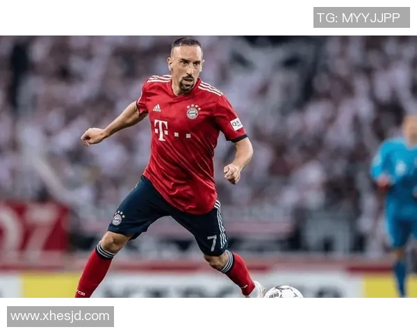 玩转足球球星：探索他们的成长历程与场上精彩瞬间